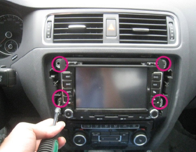 Fitting instructions for car dvd player 13